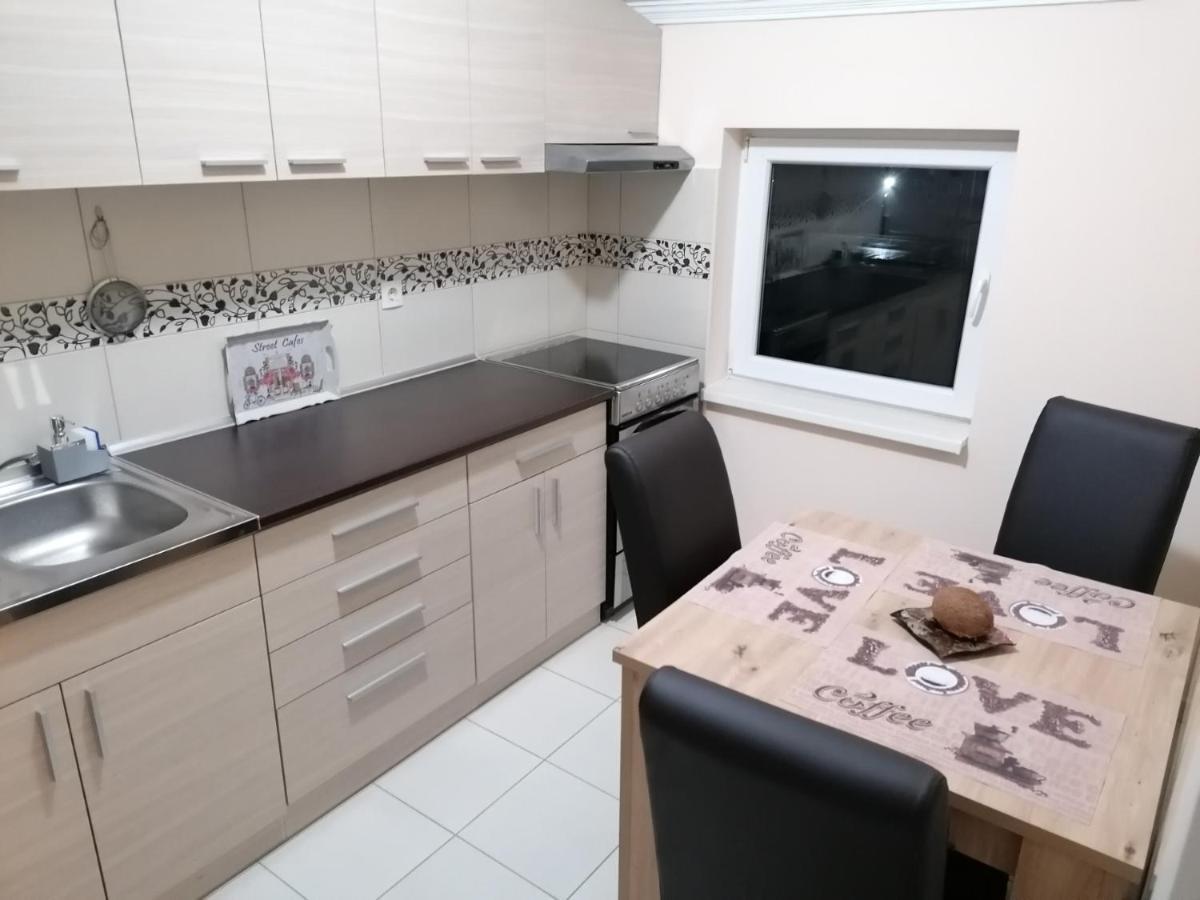 Apartman Dionis Sm سريمسكا ميتروفيكا المظهر الخارجي الصورة