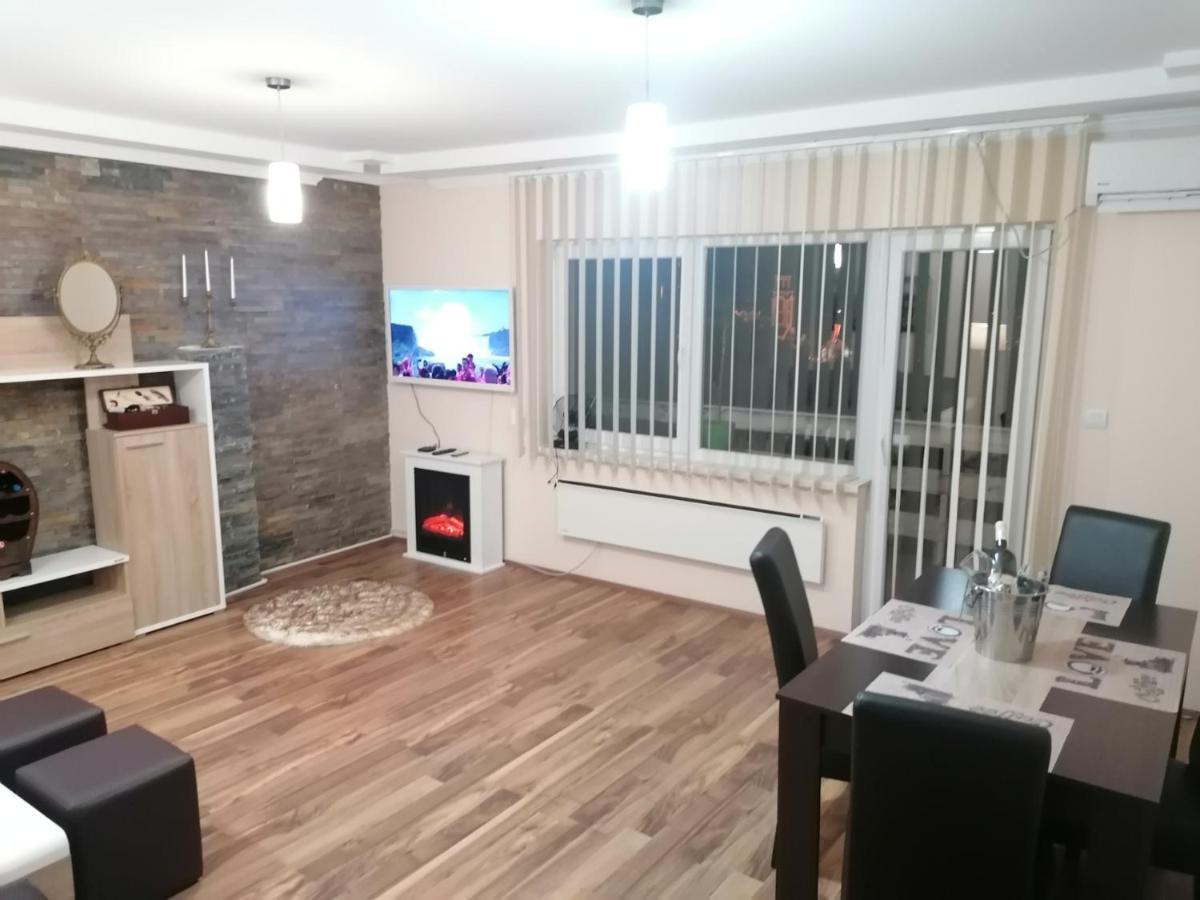 Apartman Dionis Sm سريمسكا ميتروفيكا المظهر الخارجي الصورة